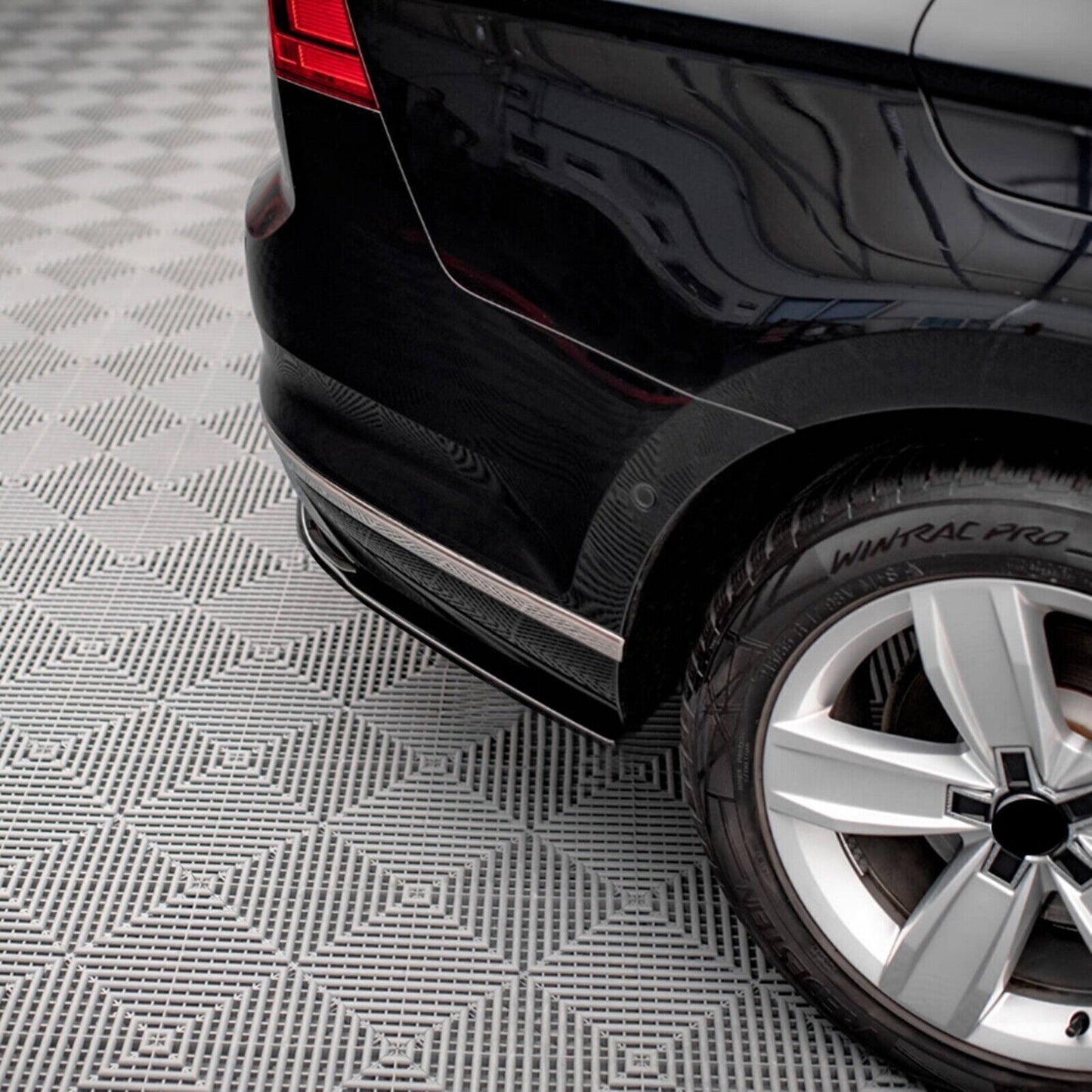 Rear Bumper Diffuser Spoiler Cover Splitter fits Volkswagen Passat B8.5 2019-2022