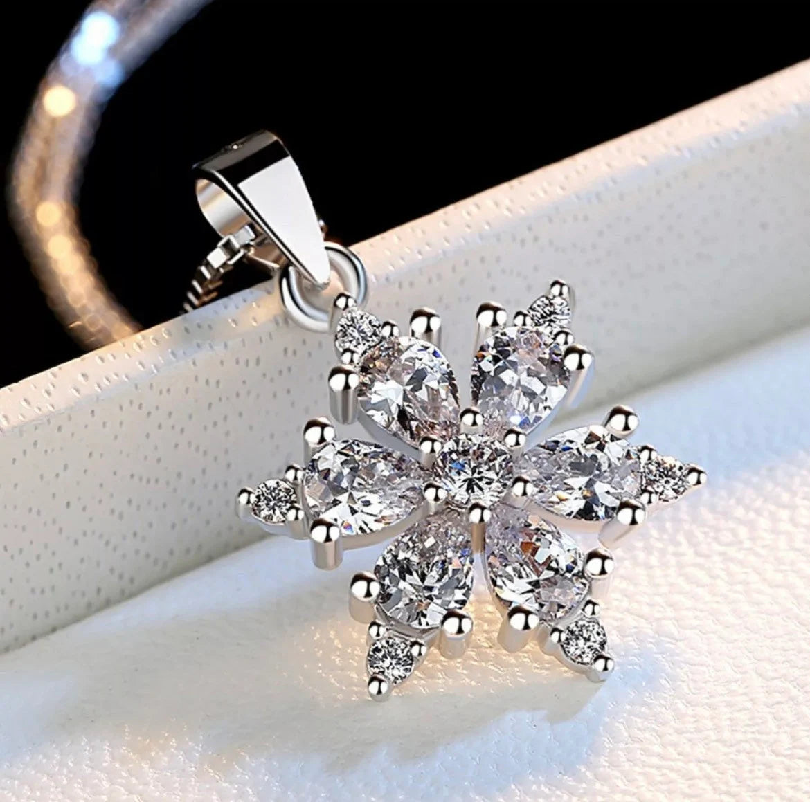 Christmas Gift 925 Sterling Silver Snowflake Pendant Necklace Womens Jewellery