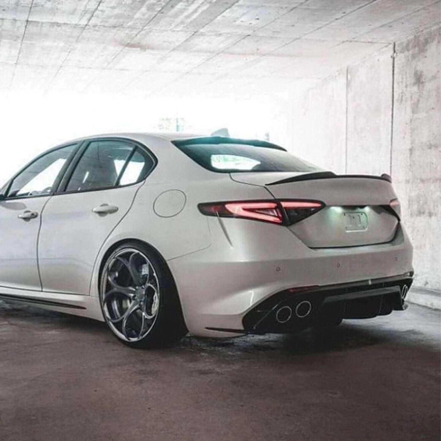 1Pc Rear Trunk Spoiler Wing Lip For Alfa Romeo Giulia Sedan 2015-23 Gloss Black