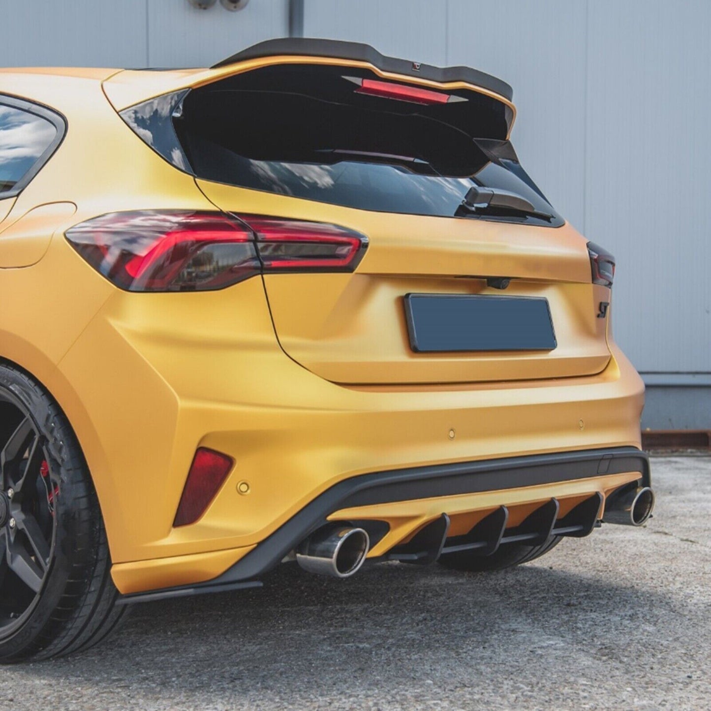 1Pc Car Rear Bumper Diffuser Spoiler Lip For Ford Focus ST MK4 2018-2022 Black
