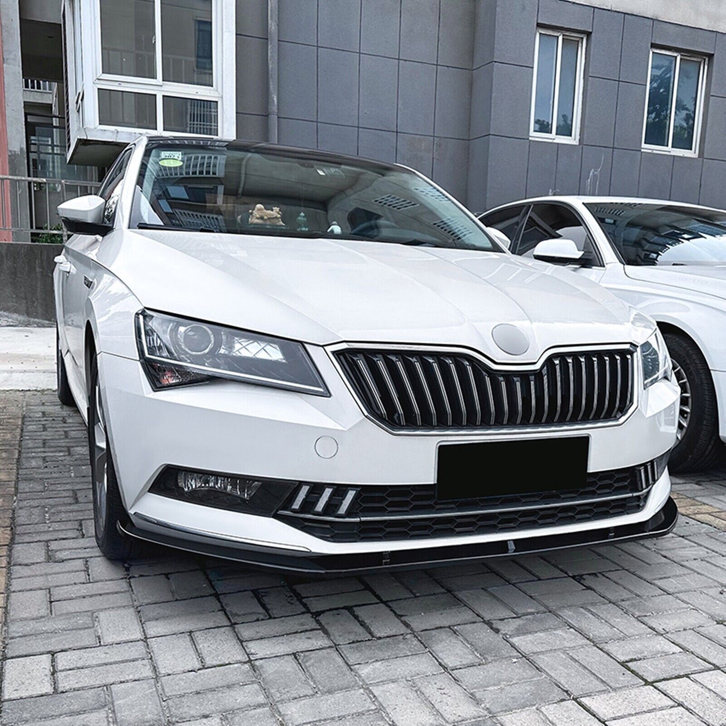 1Set Front Bumper Spoiler Lip Kit For Skoda Superb B8 06.2016-2018 Glossy Black