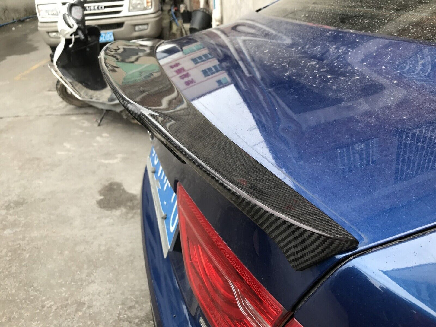 1 Set Car Rear Trunk Spoiler Wing Lip For Jaguar XE 2016 2017-2018 Carbon Fiber