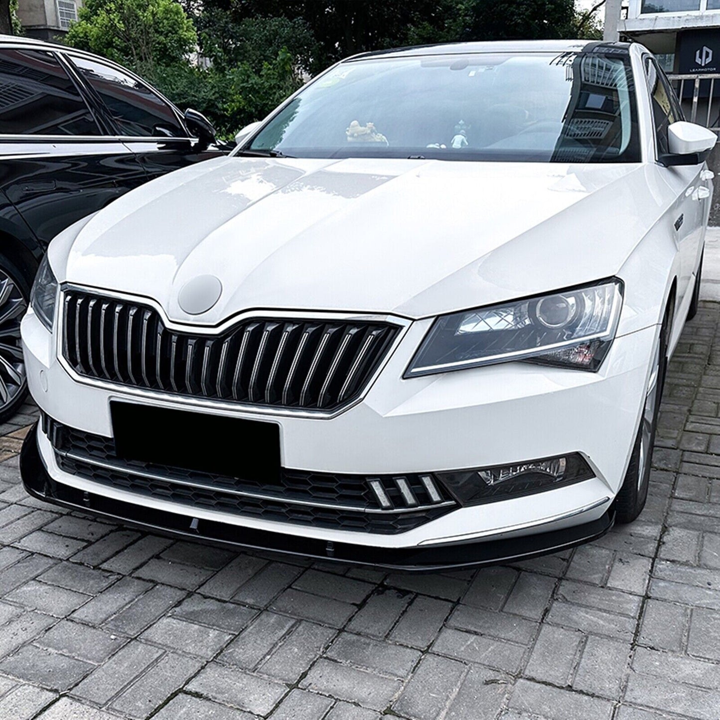 1Set Front Bumper Spoiler Lip Kit For Skoda Superb B8 06.2016-2018 Glossy Black