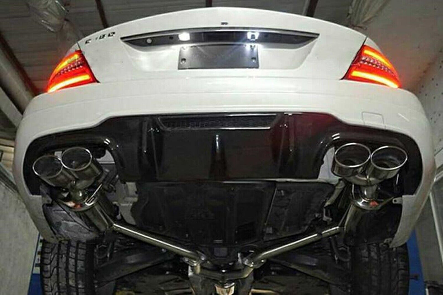 1Set Rear Diffuser Lip Bumper For Benz W204 C63 AMG 2012-2015 V Carbon Fiber